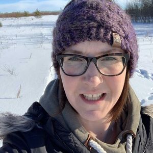 Meet your Posher, Elaine